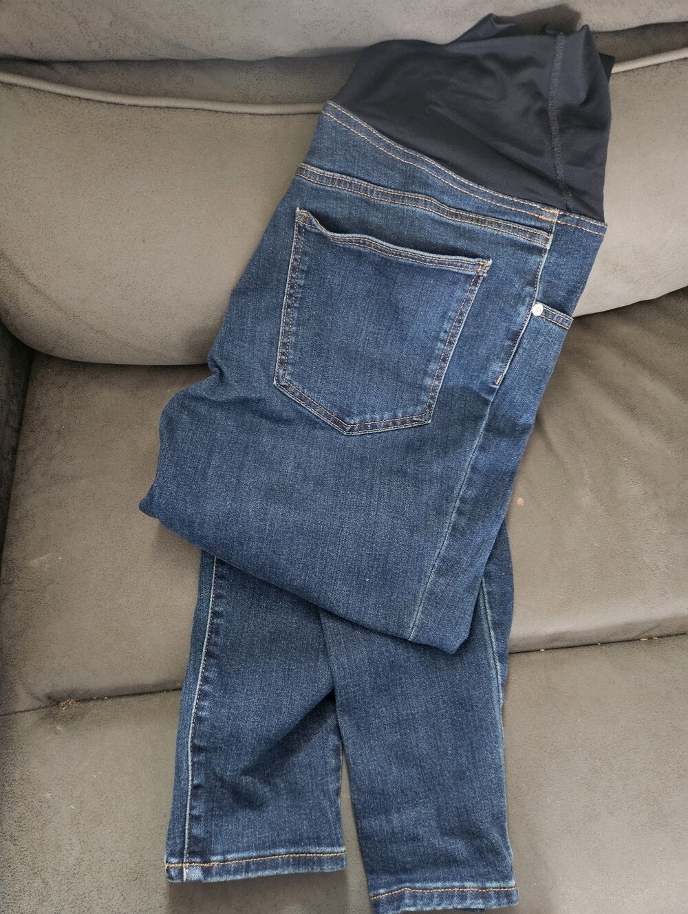 Gently Used Isabel Maternity blue jeans skinny Size 16